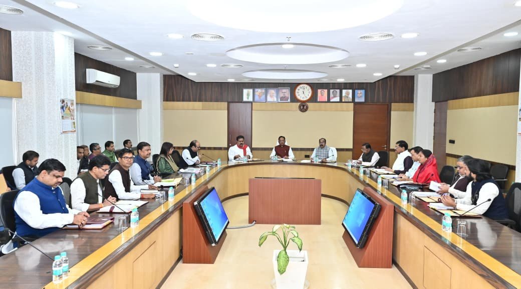 जानें आज की साय कैबिनेट बैठक के बड़े फैसले: किसानों, आवास योजनाओं और खेल प्रेमियों के लिए आई कई अहम घोषणाएं